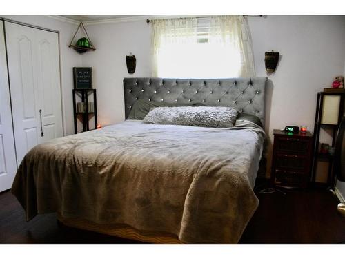 112 1St Avenue East, Neilburg, SK - Indoor Photo Showing Bedroom