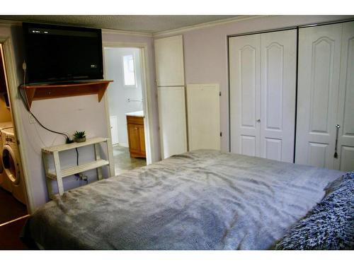 112 1St Avenue East, Neilburg, SK - Indoor Photo Showing Bedroom