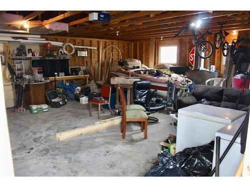 112 1St Avenue East, Neilburg, SK - Indoor Photo Showing Other Room