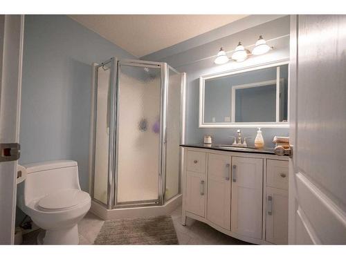 1137 24 Street, Wainwright, AB - Indoor Photo Showing Bathroom