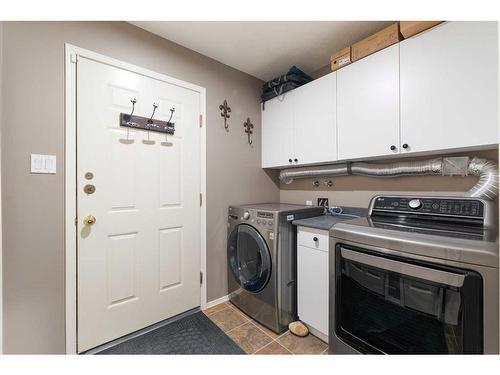 2606 51 Avenue, Lloydminster, AB - Indoor Photo Showing Laundry Room