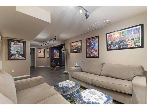 2606 51 Avenue, Lloydminster, AB - Indoor Photo Showing Living Room