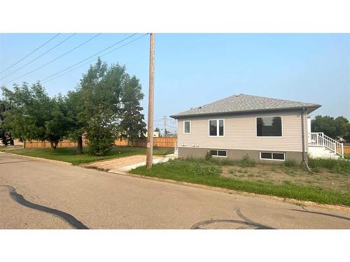 837 4 Avenue, Wainwright, AB - Outdoor