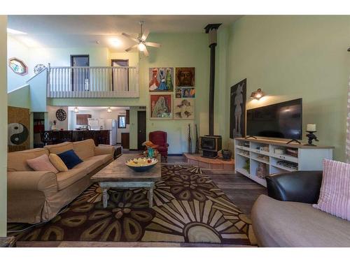 63 Sandy Beach, Sandy Beach (Sask), SK - Indoor Photo Showing Living Room