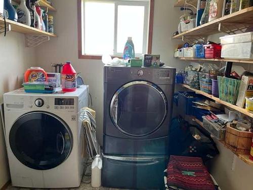 Se 13-55-2-W4Th, Rural Vermilion River, County Of, AB - Indoor Photo Showing Laundry Room