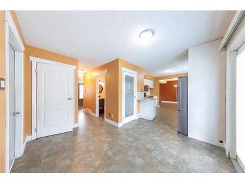 5406 31 Street, Lloydminster, AB - Indoor Photo Showing Other Room