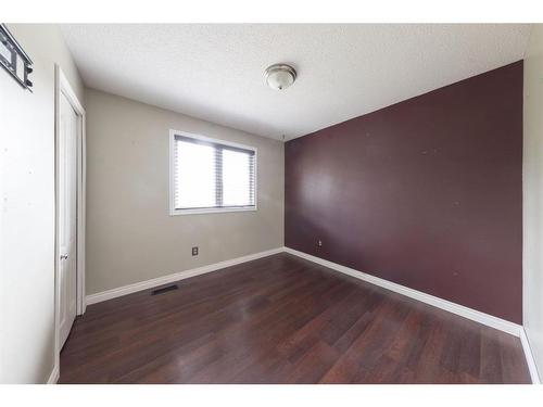 5406 31 Street, Lloydminster, AB - Indoor Photo Showing Other Room