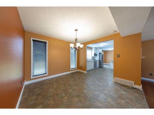 5406 31 Street, Lloydminster, AB - Indoor Photo Showing Other Room