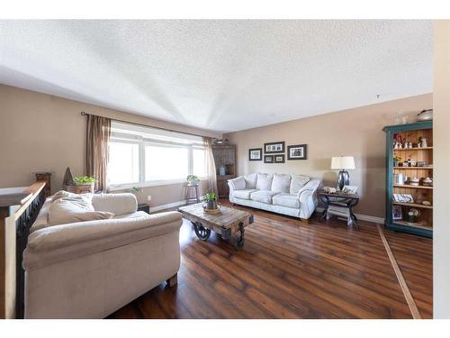 31 Alberta Crescent, Lloydminster, AB - Indoor Photo Showing Living Room