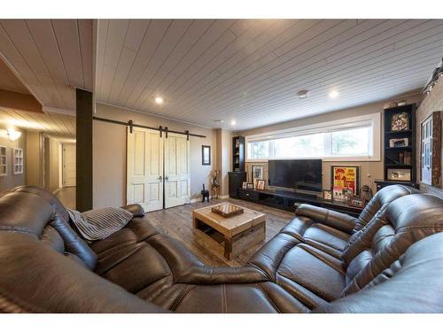 31 Alberta Crescent, Lloydminster, AB - Indoor Photo Showing Living Room