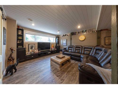 31 Alberta Crescent, Lloydminster, AB - Indoor Photo Showing Living Room