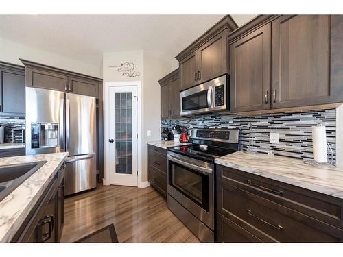 7309 35 Street, Lloydminster, AB - Indoor Photo Showing Kitchen With Upgraded Kitchen