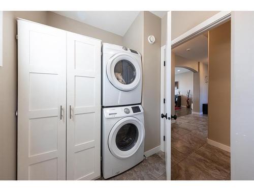 7309 35 Street, Lloydminster, AB - Indoor Photo Showing Laundry Room