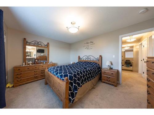 7309 35 Street, Lloydminster, AB - Indoor Photo Showing Bedroom