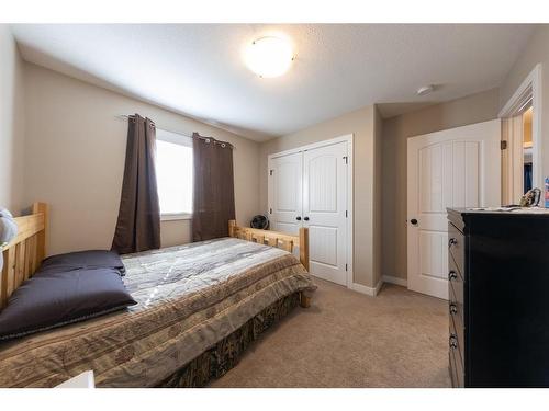 7309 35 Street, Lloydminster, AB - Indoor Photo Showing Bedroom