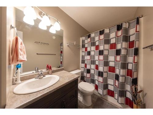 7309 35 Street, Lloydminster, AB - Indoor Photo Showing Bathroom