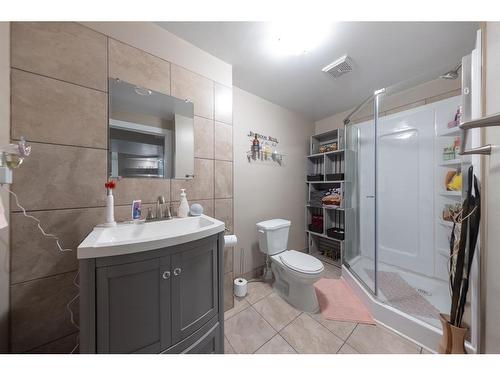 7309 35 Street, Lloydminster, AB - Indoor Photo Showing Bathroom