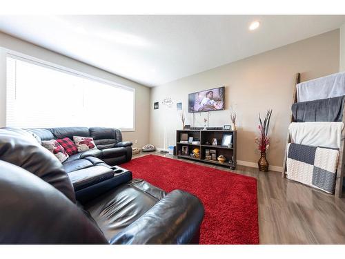 7309 35 Street, Lloydminster, AB - Indoor Photo Showing Living Room