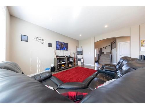 7309 35 Street, Lloydminster, AB - Indoor Photo Showing Living Room