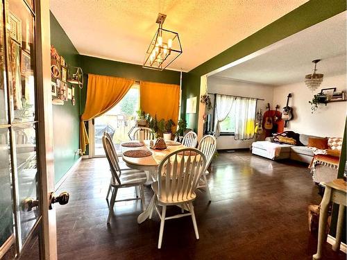 1102 3 Avenue, Wainwright, AB - Indoor Photo Showing Dining Room