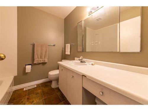 4906 58 Avenue, Lloydminster, AB - Indoor Photo Showing Bathroom