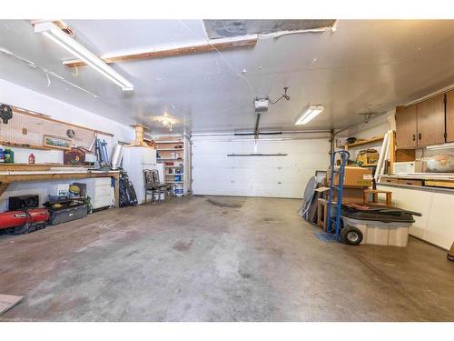 4906 58 Avenue, Lloydminster, AB - Indoor Photo Showing Garage