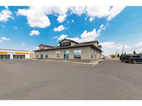 4305 57 Avenue, Lloydminster, AB 