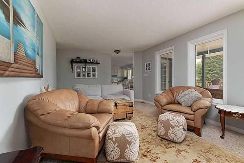 525064 Rge Rd 11, Rural Vermilion River, County Of, AB - Indoor Photo Showing Living Room