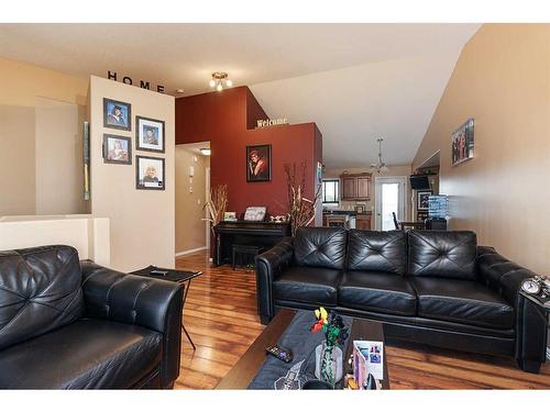 5302 50 Street, Kitscoty, AB - Indoor Photo Showing Living Room