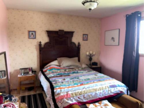 4739 53 Street, Innisfree, AB - Indoor Photo Showing Bedroom