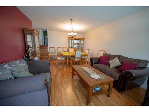 5011 49 Street, Consort, AB - Indoor Photo Showing Living Room