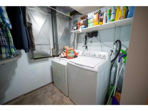 5011 49 Street, Consort, AB - Indoor Photo Showing Laundry Room