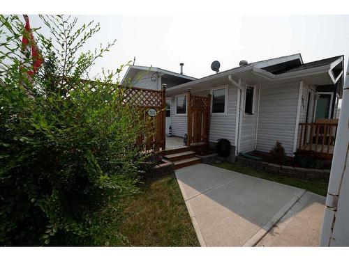 5011 49 Street, Consort, AB - Outdoor