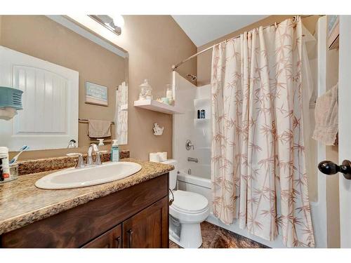 6016 18 Street, Lloydminster, AB - Indoor Photo Showing Bathroom