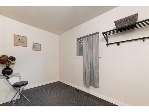 5414 48 Street, Lloydminster, AB - Indoor Photo Showing Other Room