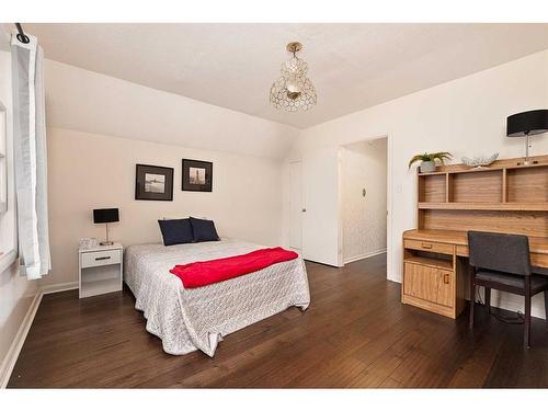 5414 48 Street, Lloydminster, AB - Indoor Photo Showing Bedroom