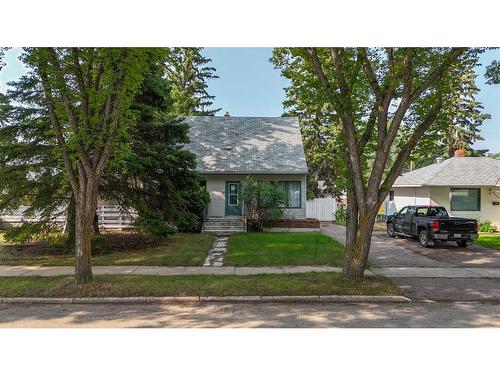 5414 48 Street, Lloydminster, AB - Outdoor