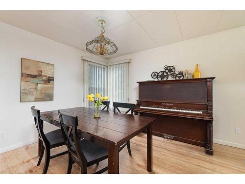 5414 48 Street, Lloydminster, AB - Indoor Photo Showing Dining Room