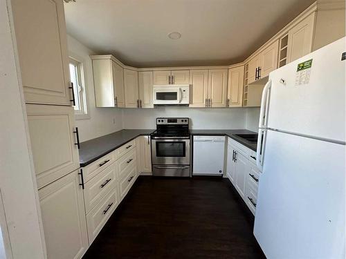 5123 49 Street, Provost, AB - Indoor Photo Showing Kitchen