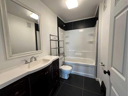 5123 49 Street, Provost, AB - Indoor Photo Showing Bathroom