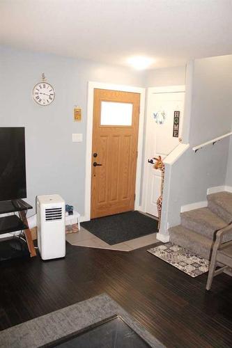 16-3390 72Nd Avenue, Lloydminster, AB - Indoor Photo Showing Other Room