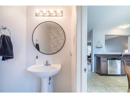 32-1809 47 Avenue, Lloydminster, SK - Indoor Photo Showing Bathroom