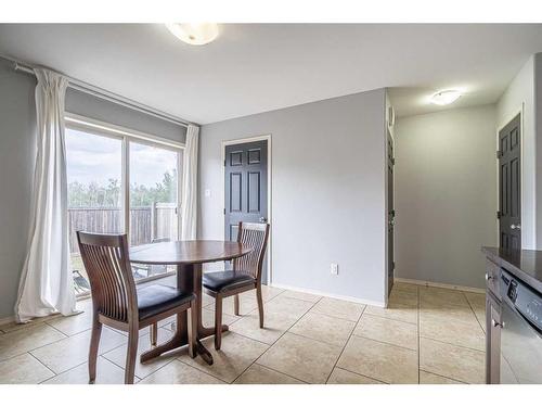 32-1809 47 Avenue, Lloydminster, SK - Indoor Photo Showing Dining Room