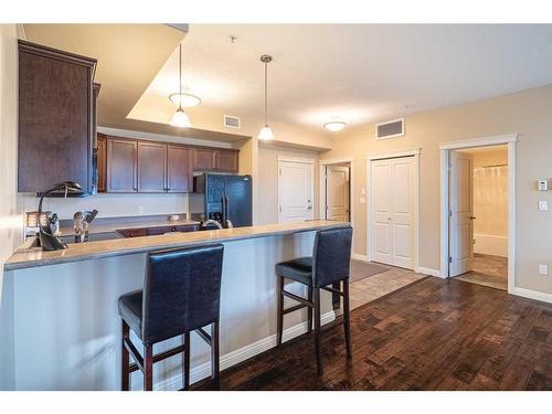 109-4102 69 Avenue, Lloydminster, AB - Indoor Photo Showing Kitchen