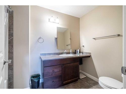 109-4102 69 Avenue, Lloydminster, AB - Indoor Photo Showing Bathroom