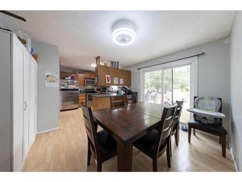 21 Silver Willow Estates 12 Cherry Lane Rr13, Rural Vermilion River, County Of, AB - Indoor Photo Showing Dining Room