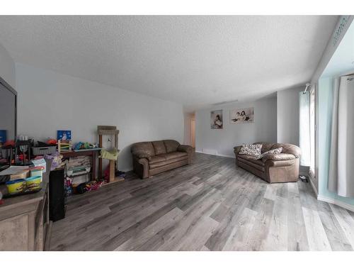 21 Silver Willow Estates 12 Cherry Lane Rr13, Rural Vermilion River, County Of, AB - Indoor