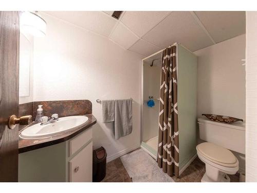 2909 47 Avenue, Lloydminster, SK - Indoor Photo Showing Bathroom