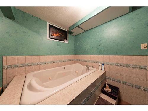 2909 47 Avenue, Lloydminster, SK - Indoor Photo Showing Bathroom