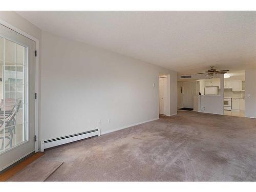 202-5120 48 Street, Lloydminster, AB - Indoor Photo Showing Other Room